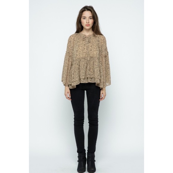 SCOTTSDALE FLUTTER SLEEVE BLOUSE - Picture 2 of 11